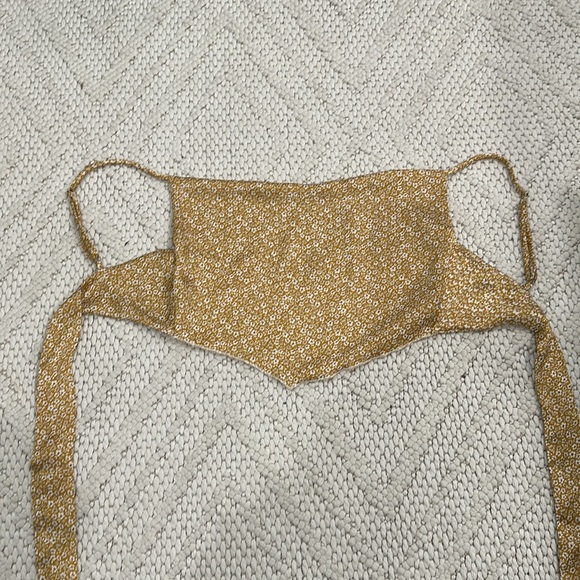 Forever 21 Tie Back Going Out Top - Picture 2 of 4